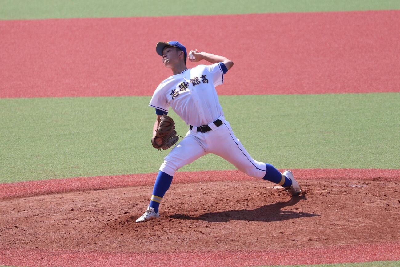 志学館対千葉経大付　志学館先発の瀧口大誠（撮影・服部航大）