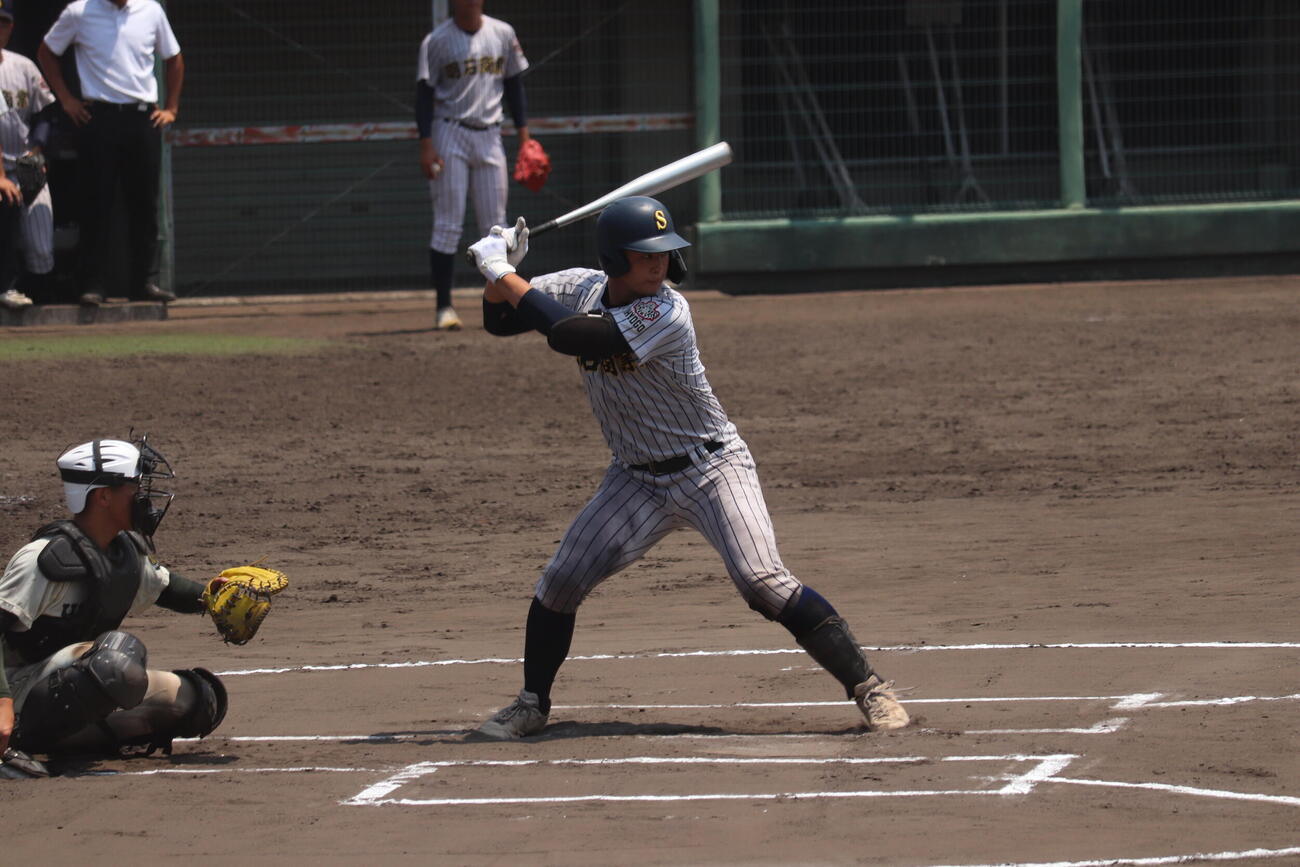 報徳学園戦で2打点の明石商・大塚弥捕手（撮影・佐藤妙月）