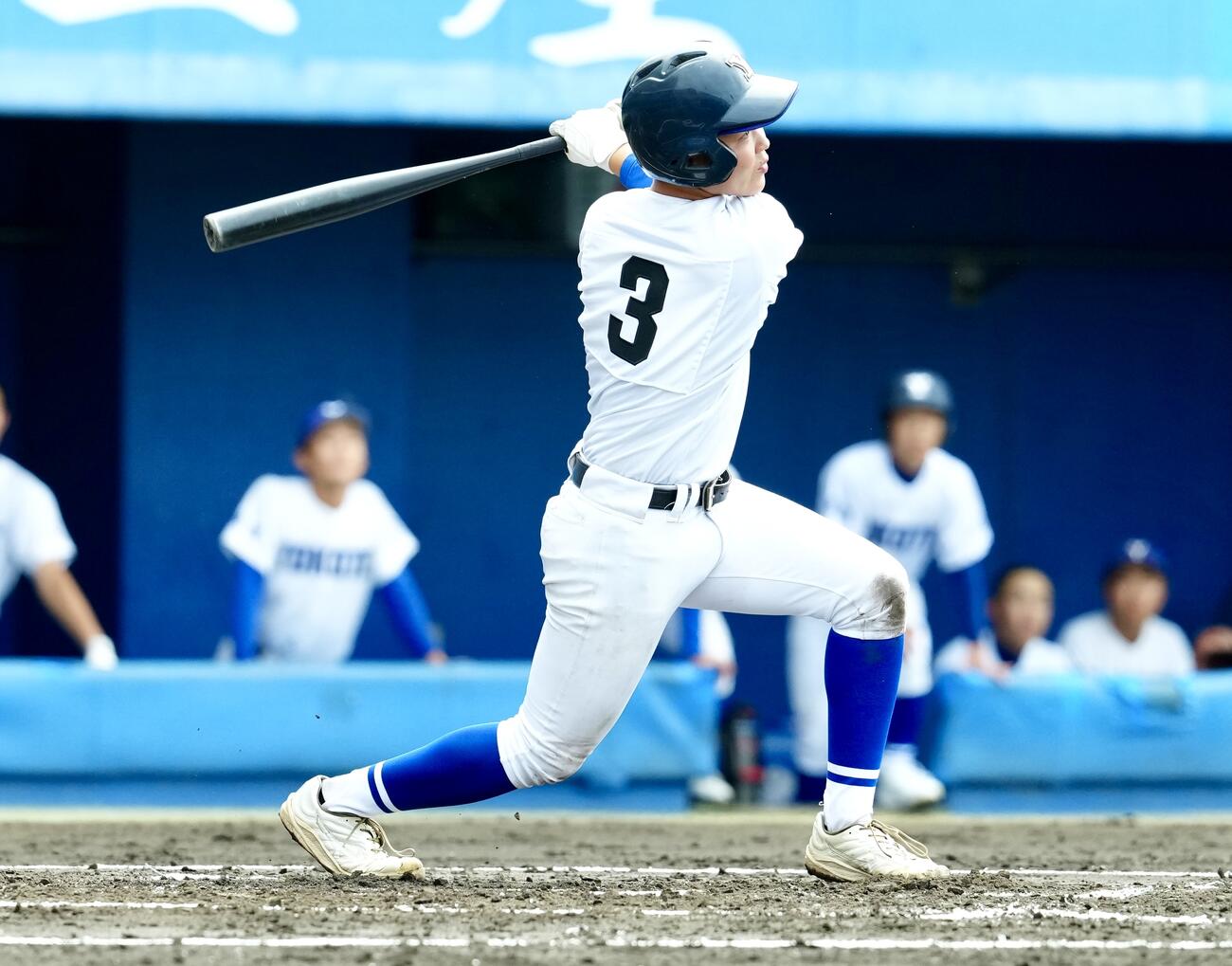 大曲工対横手　1回裏横手1死満塁、先制犠飛を放つ武田修治（撮影・江口和貴）