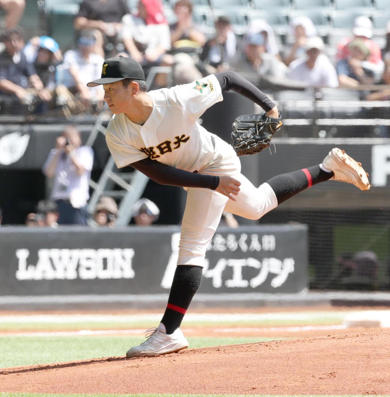 札幌日大対駒大苫小牧　札幌日大先発の石川瑛二朗（撮影・黒川智章）