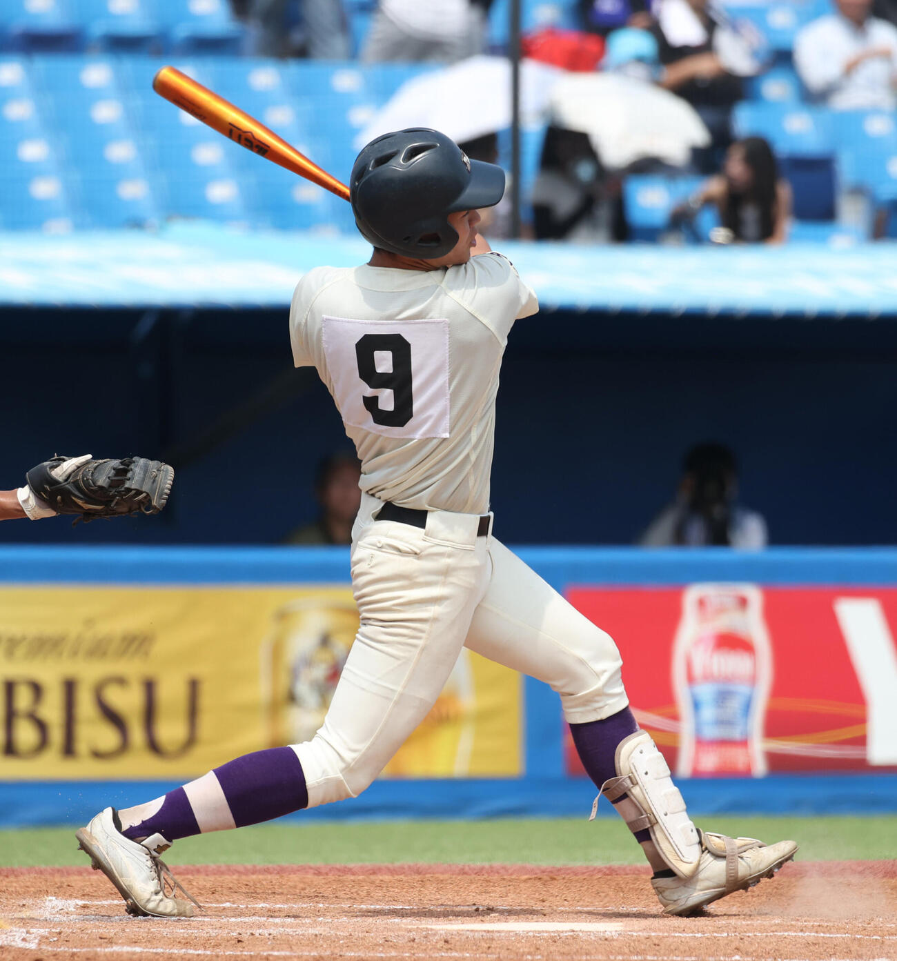 明大八王子対聖パウロ学園　6回表明大八王子2死一塁、松井悠真は適時三塁打を放つ（撮影・柴田隆二）