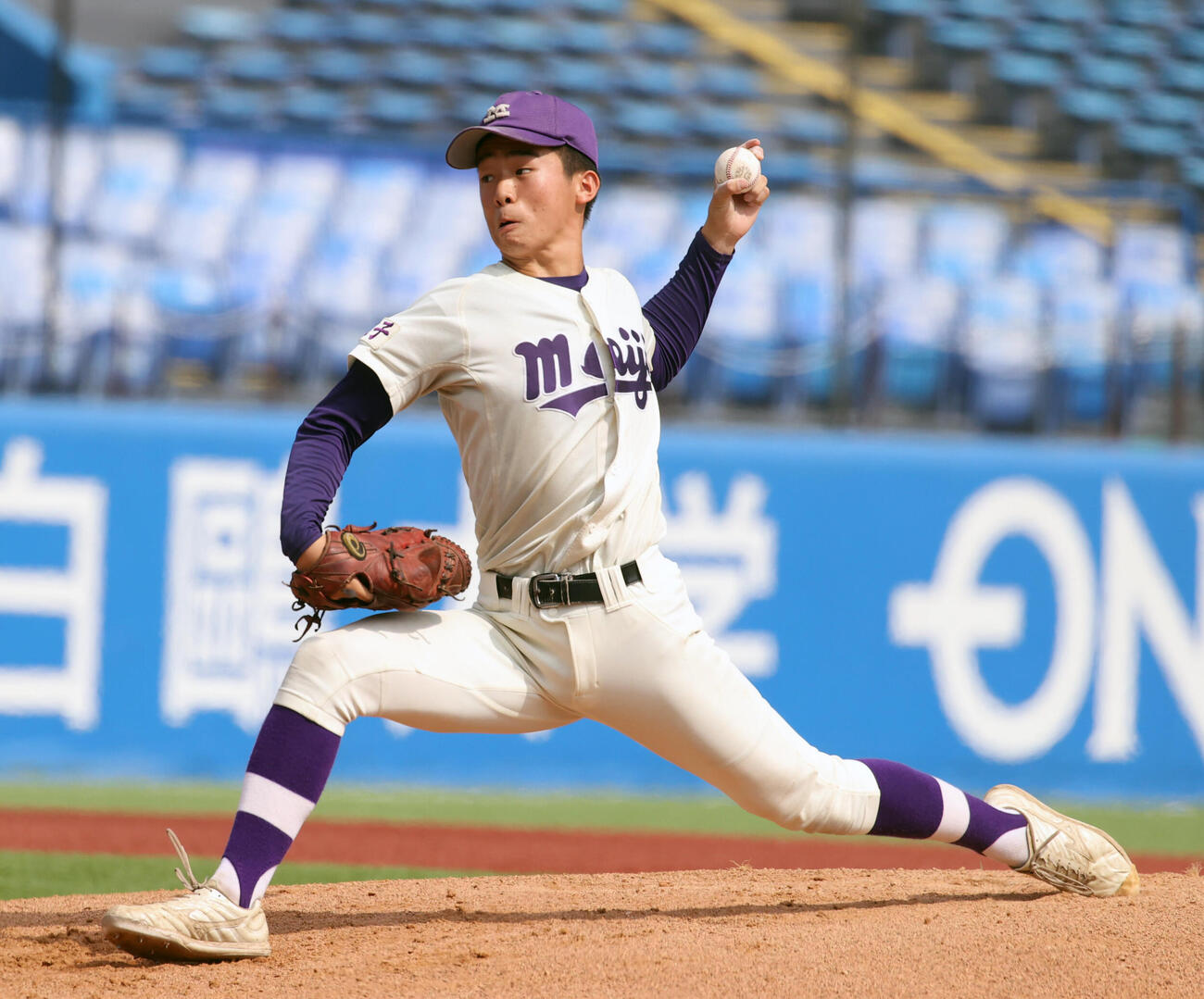 明大八王子対聖パウロ学園　先発した明大八王子・西村一伽（撮影・柴田隆二）