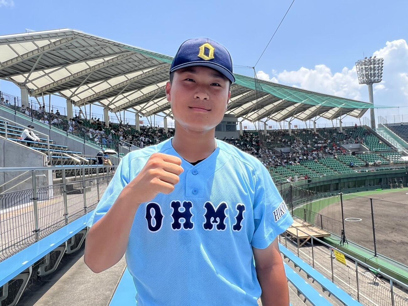 阪神・佐藤輝明を兄に持ち、近江でのメンバー入りを目指す佐藤悠（撮影・佐藤妙月）