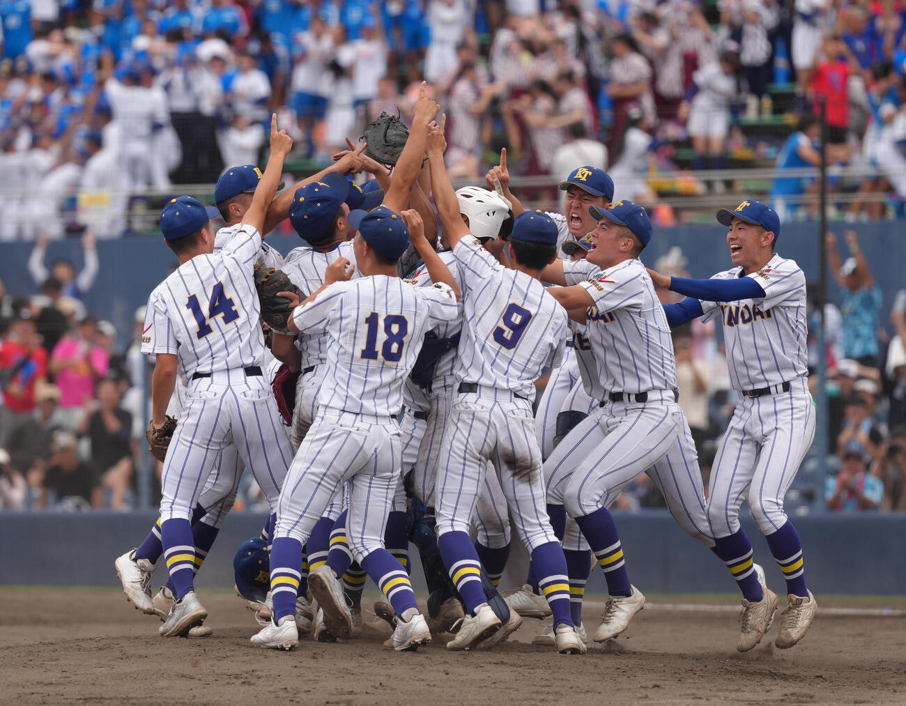 前橋商対健大高崎　優勝し、歓喜する健大高崎（撮影・足立雅史）