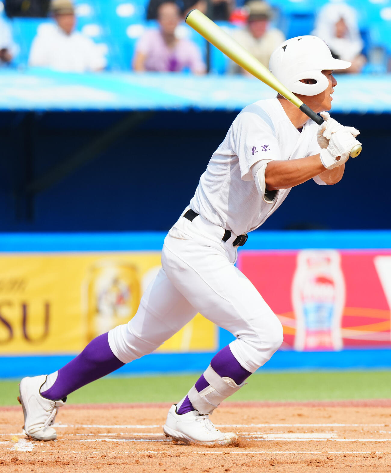 関東第一対錦城学園　1回表関東第一2死三塁、適時打を放つ井口瑛太（撮影・垰建太）
