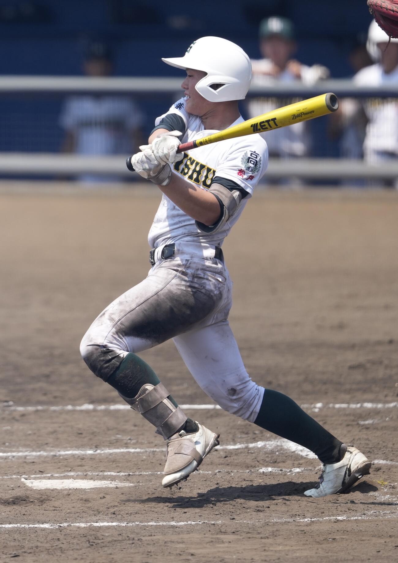 市船橋対専大松戸　6回裏専大松戸2死二塁、適時内安打を放つ苅部礼翔（撮影・小島史椰）