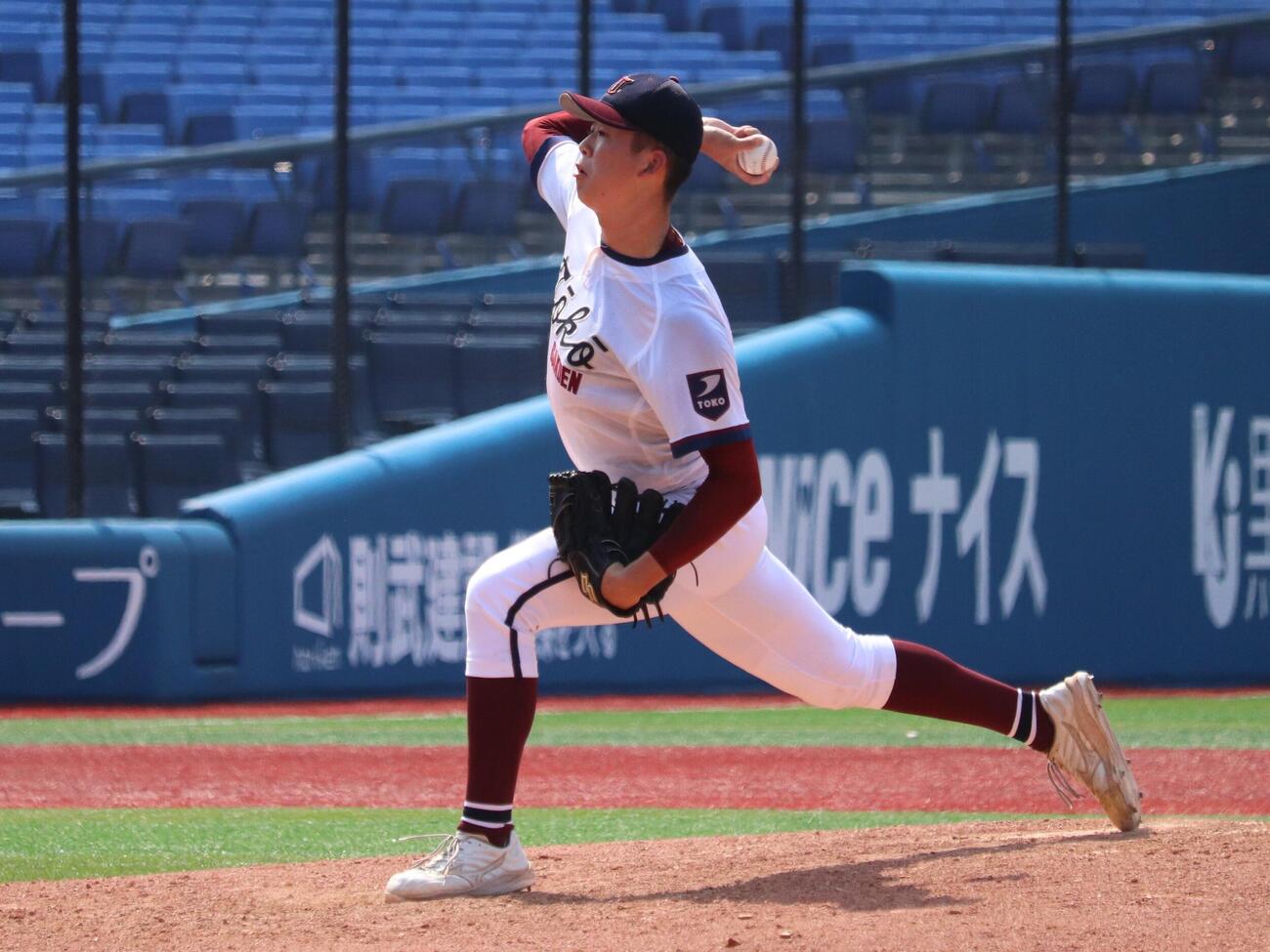 桐光学園対日大藤沢　7回途中から2番手として登板し、2回2／3を投げ3安打1失点の桐光学園のエース、林晃成