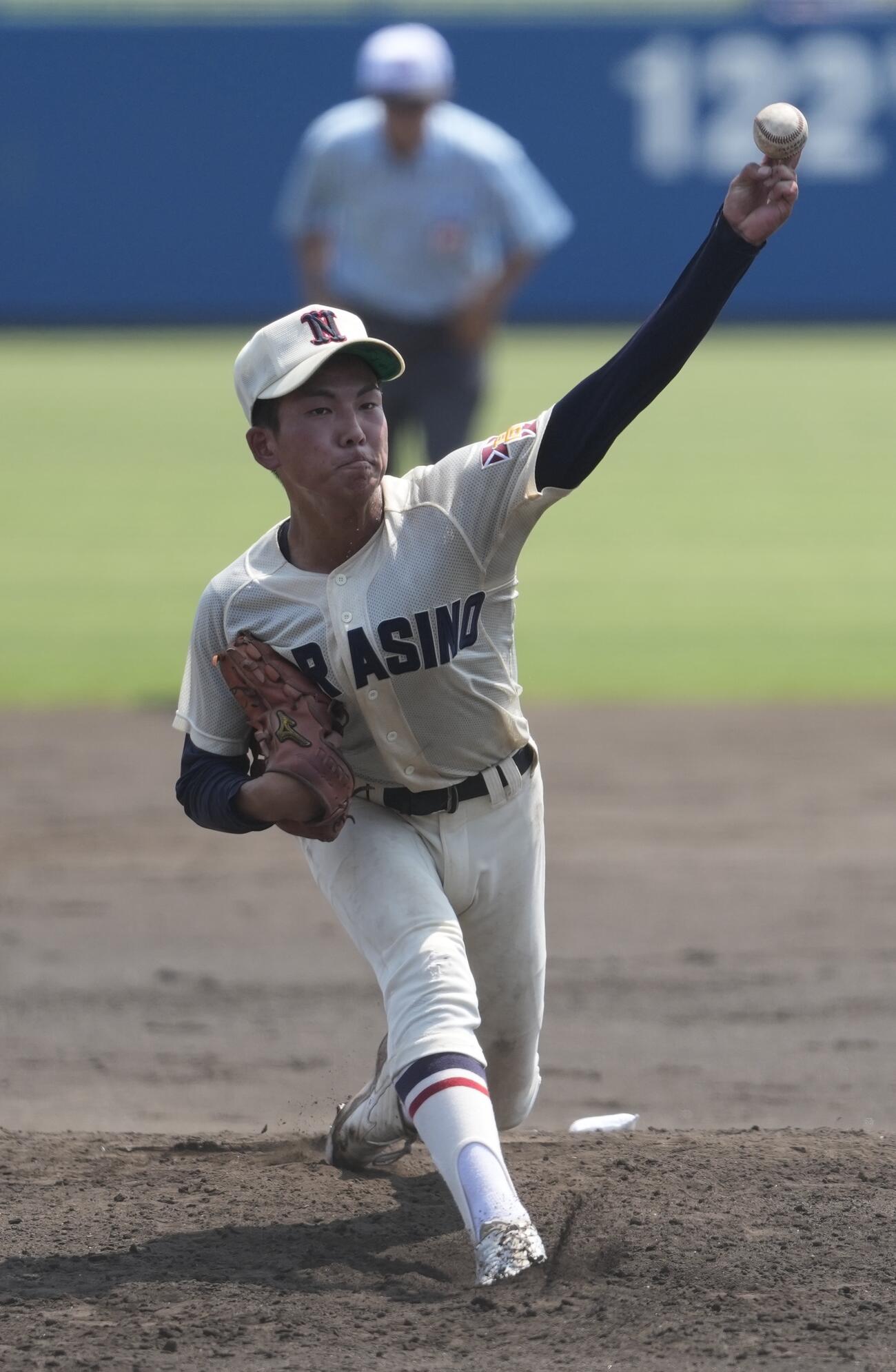 東京学館浦安対習志野　力投する先発の習志野・林響己（撮影・小島史椰）