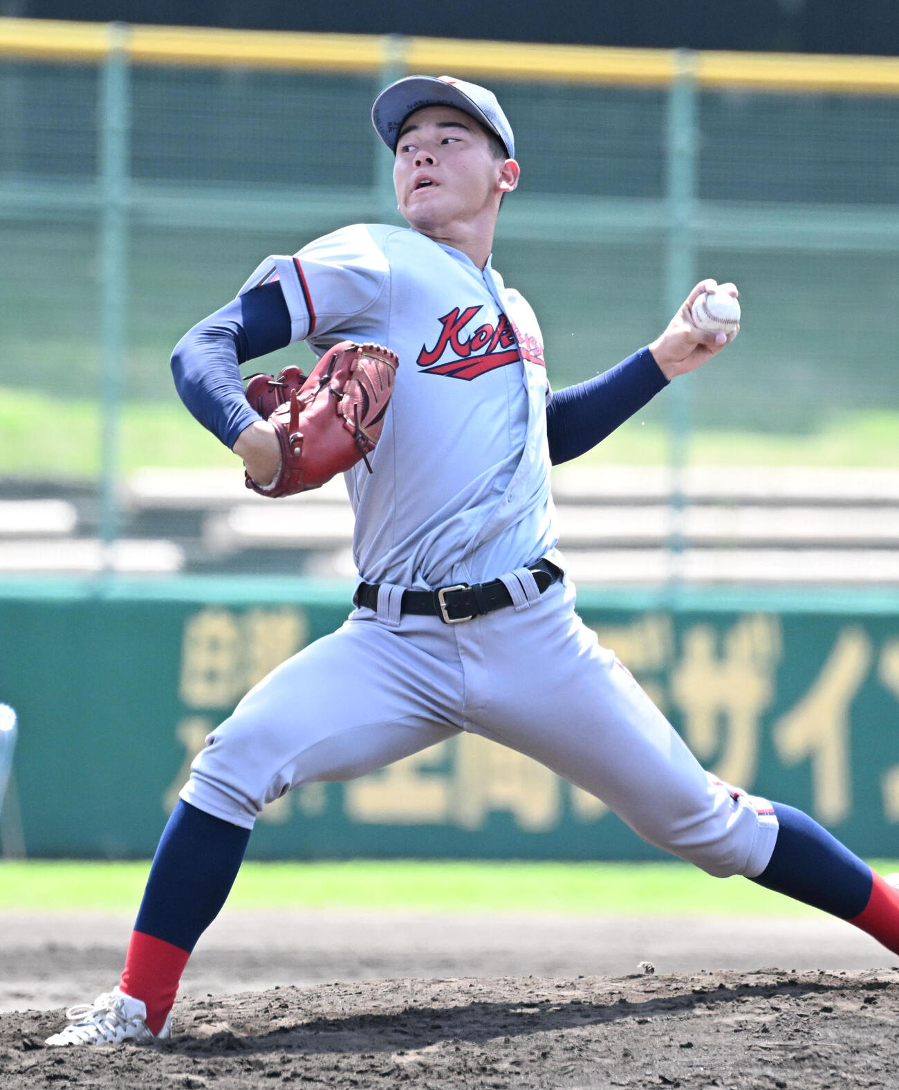 京都翔英対京都国際　京都国際2番手の西田櫂吏（撮影・石井愛子）