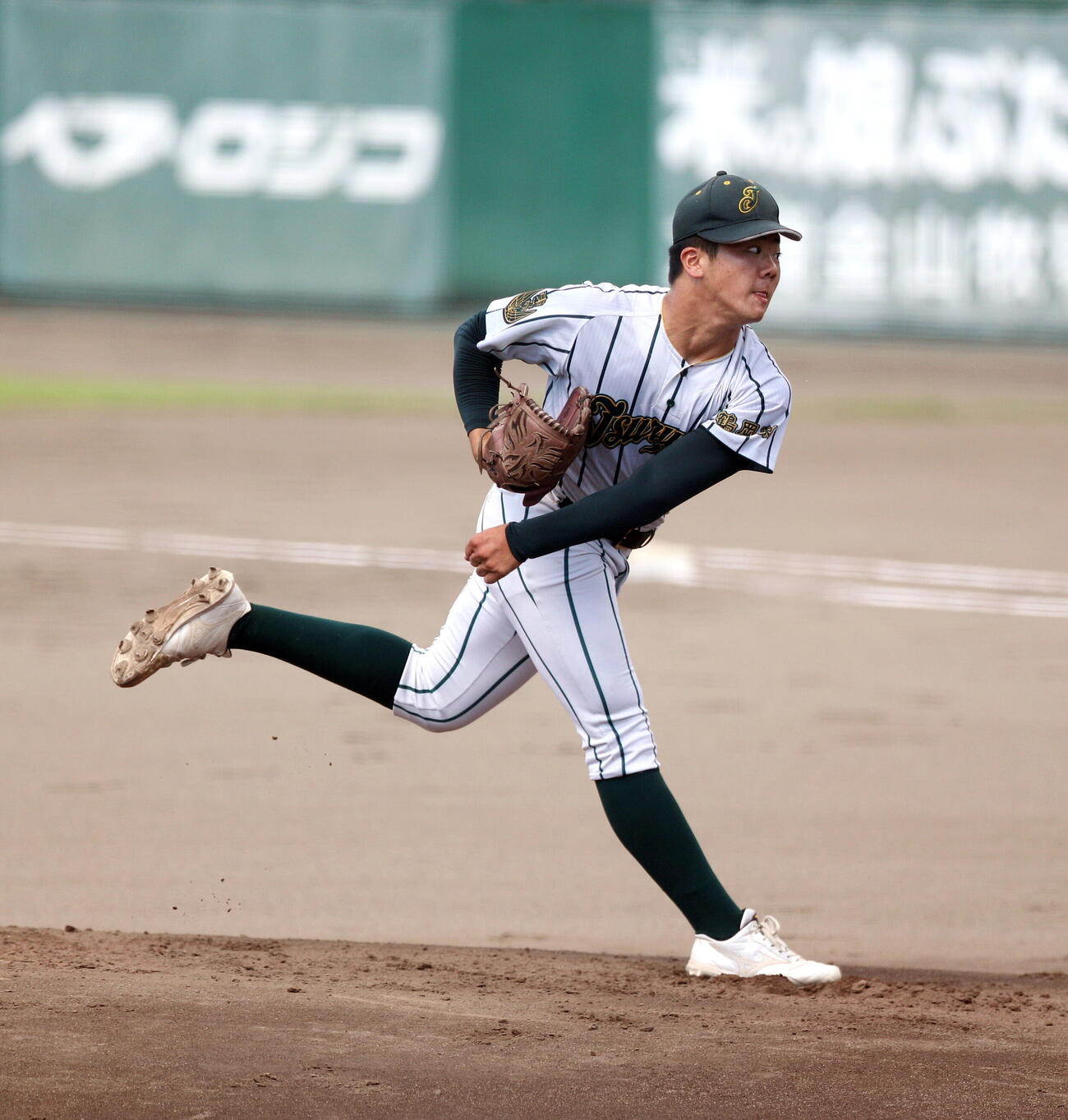 鶴岡東対日大山形　先発した鶴岡東・菅野琳央（撮影・木村有優)
