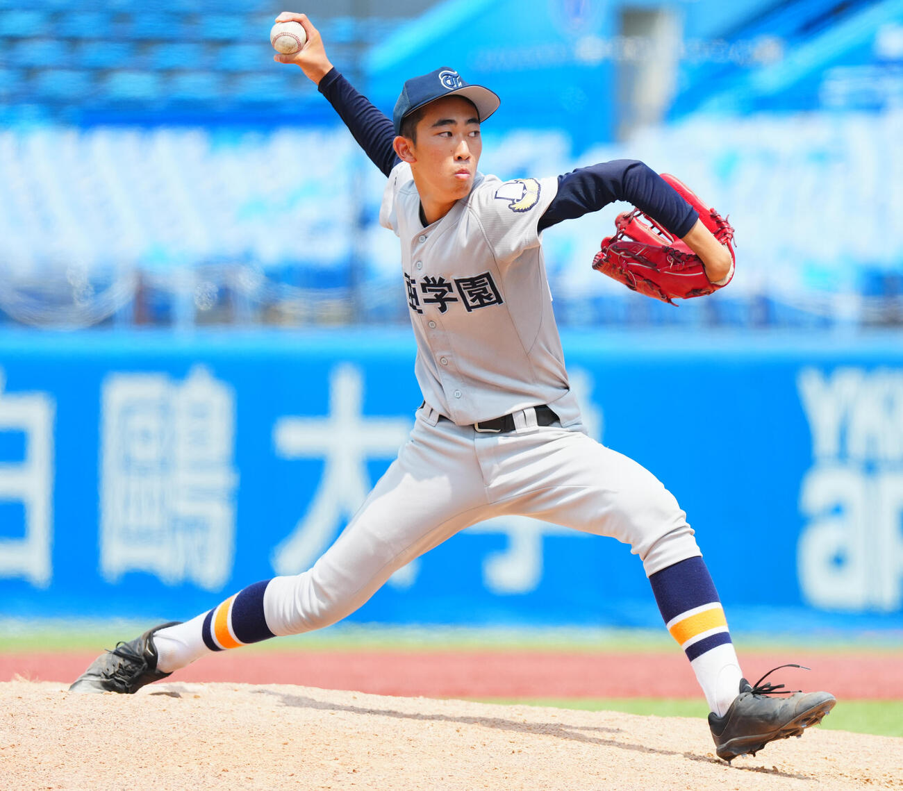 東亜学園対目黒日大　4回裏、東亜学園2番手の山口陽大（撮影・垰建太）