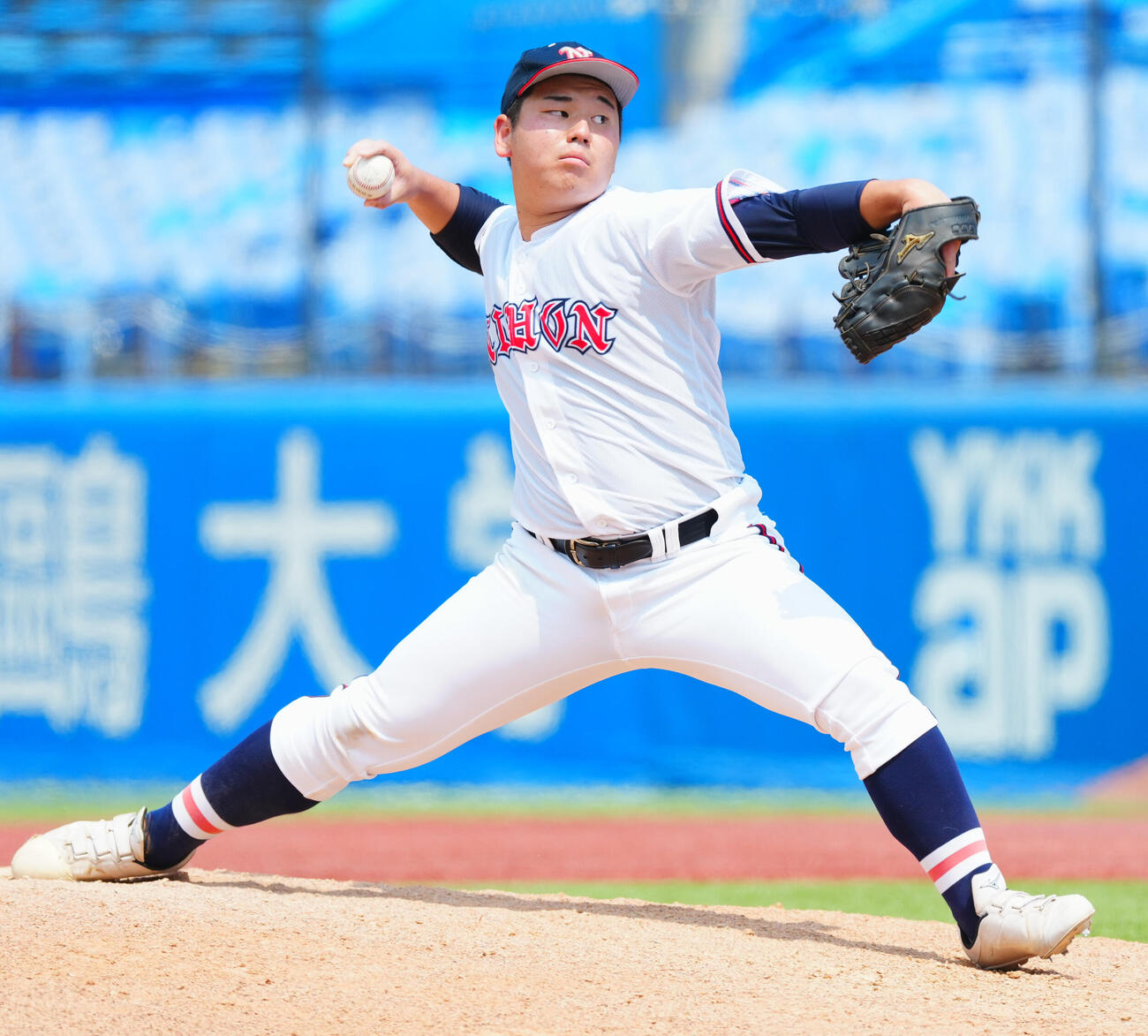 東亜学園対目黒日大　5回表、目黒日大2番手の鳩山友煌（撮影・垰建太）