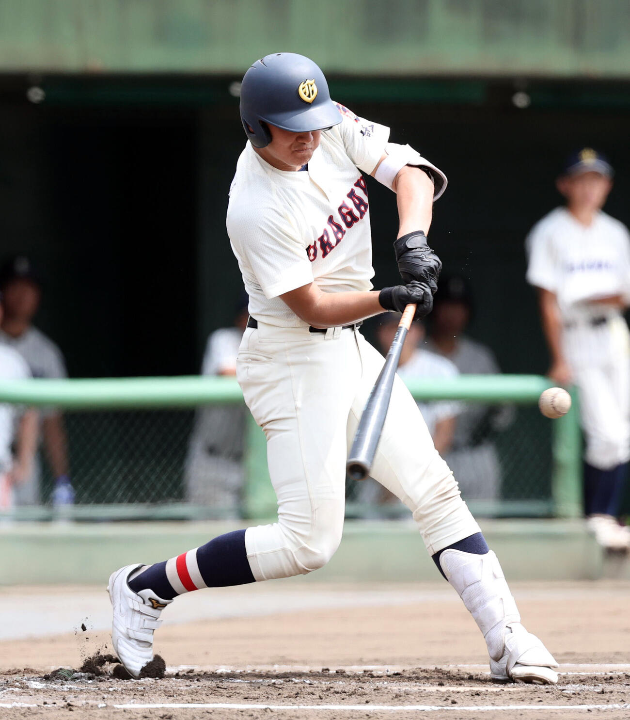 浦和学院対立教新座　6回表浦和学院1死満塁、内藤蒼は適時打を放つ（撮影・浅見桂子）