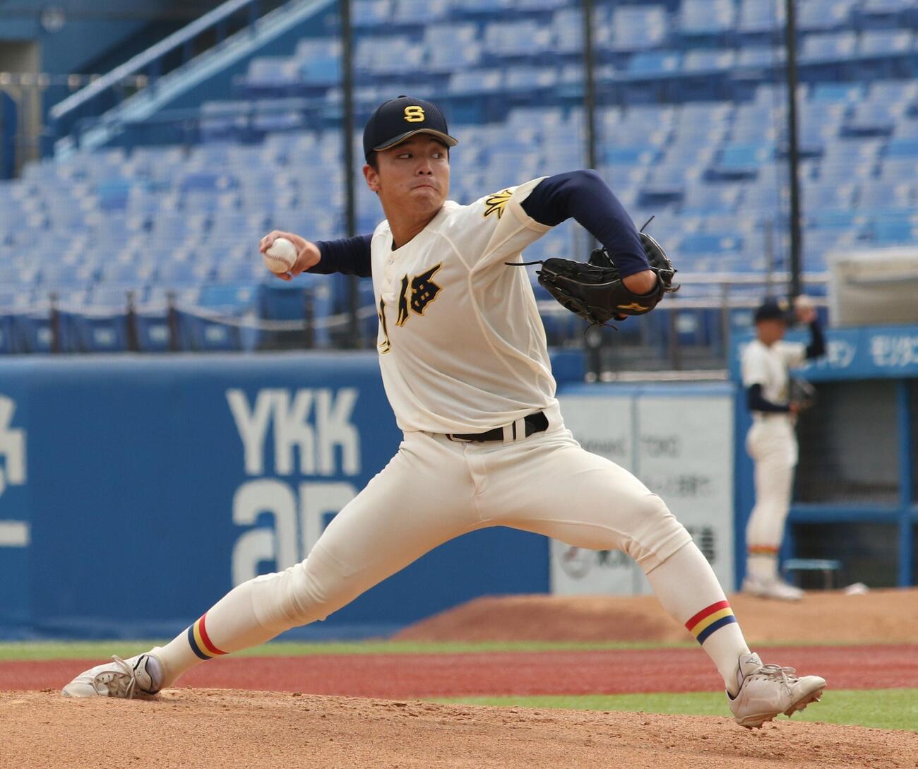 創価対日大三　先発としてマウンドに上がった創価・川久保頼太（撮影・田島優大）