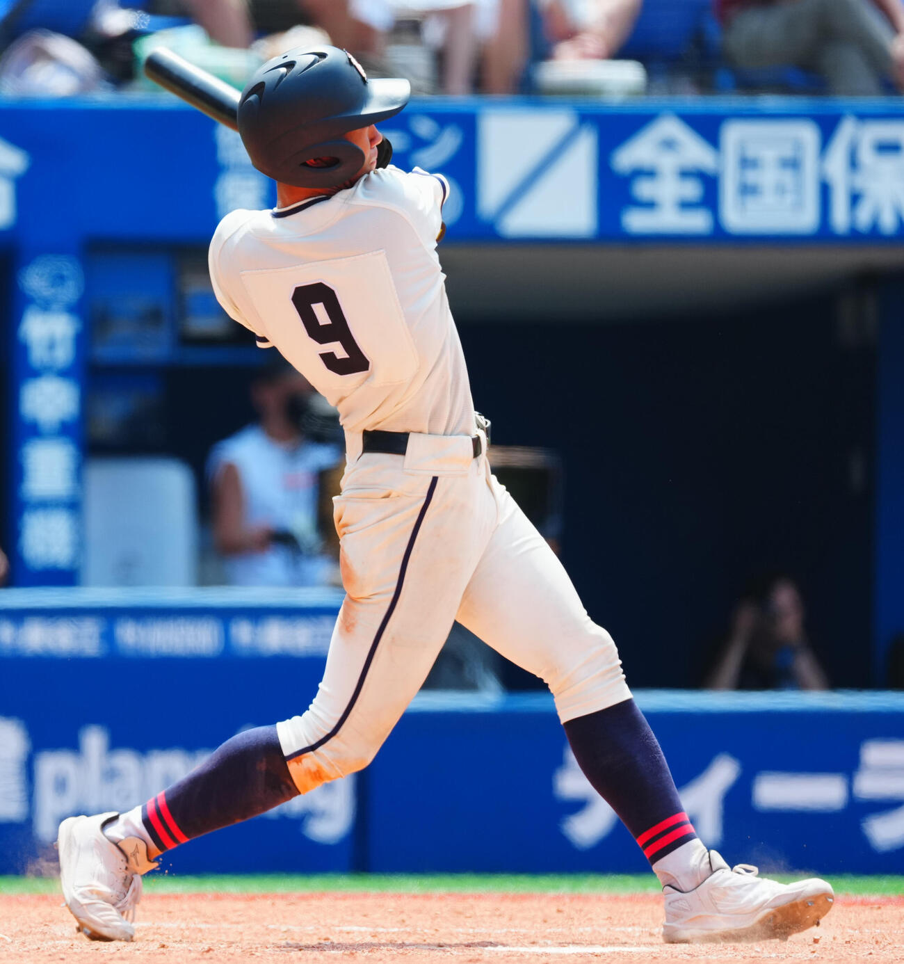 桐光学園対鎌倉学園　3回裏鎌倉学園2死三塁、適時打を放つ渡辺暁之（撮影・垰建太）