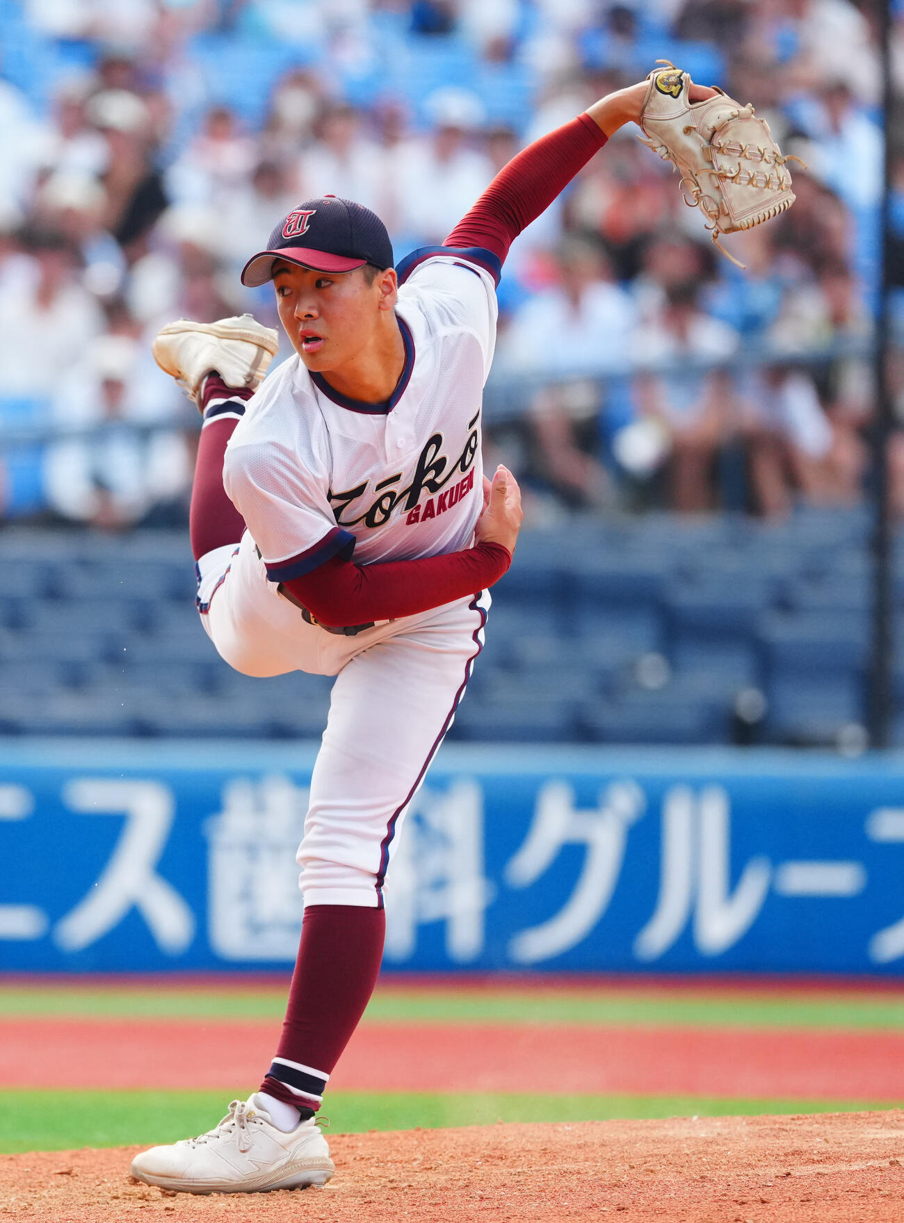 桐光学園対鎌倉学園　7回裏鎌倉学園無死一塁、桐光学園3番手の小山田尊琥（撮影・垰建太）