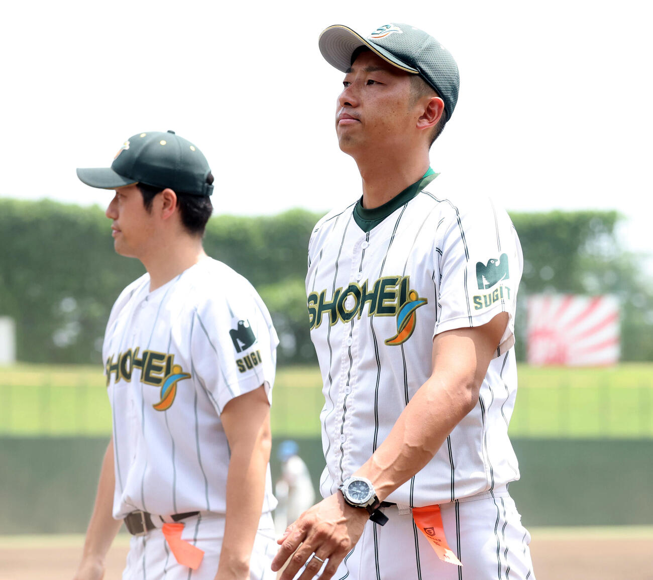 花咲徳栄対昌平　ベンチに引き揚げる昌平・岩崎優一監督（撮影・浅見桂子）