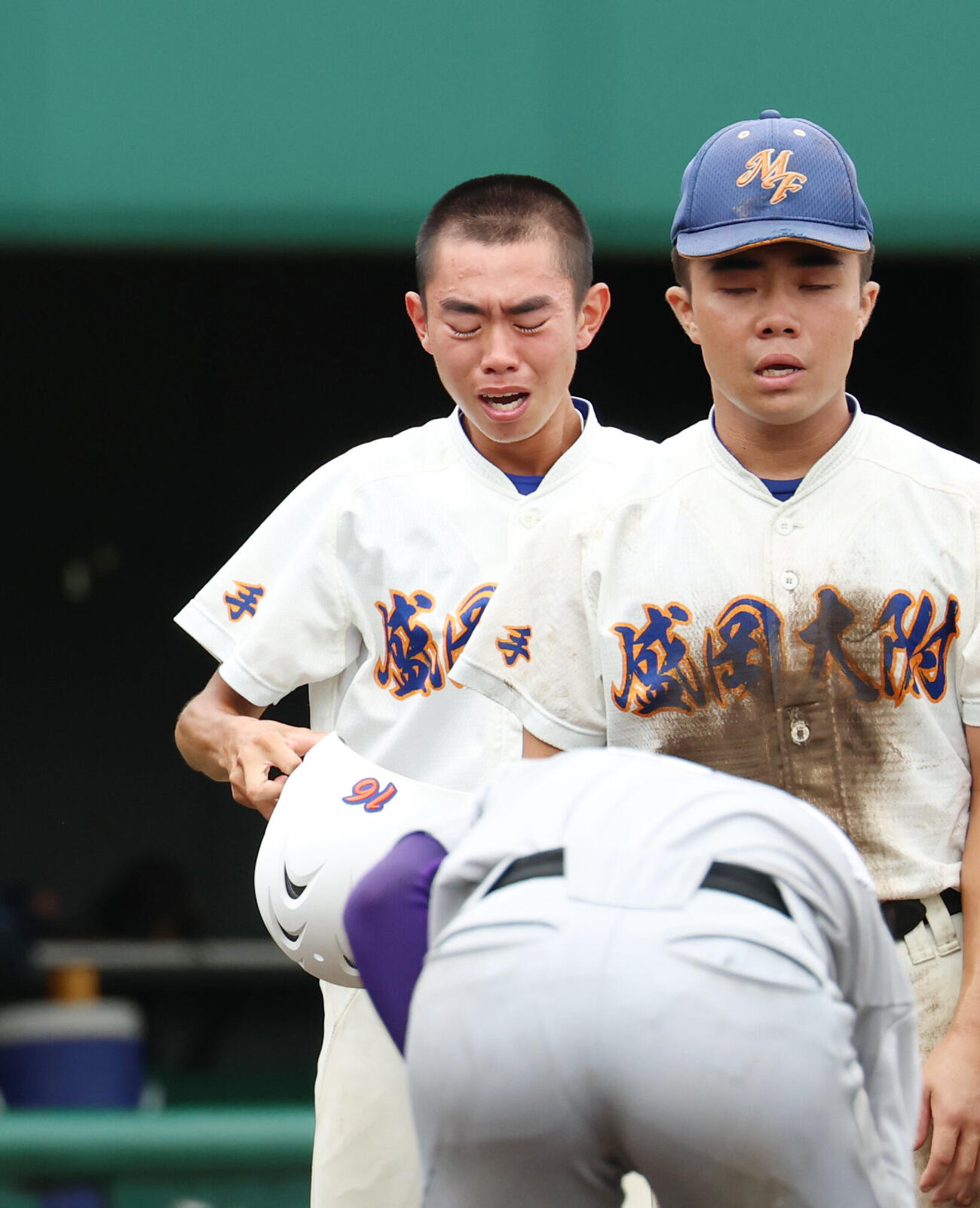 花巻東対盛岡大附　花巻東に敗れ涙を見せる柳葉一路（撮影・増田悦実）