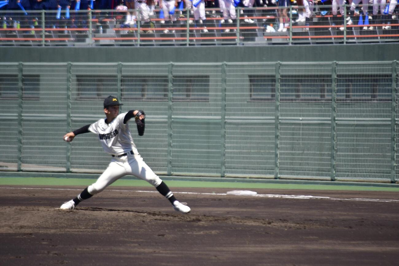 好投した松商学園の竹内（撮影・平山連）