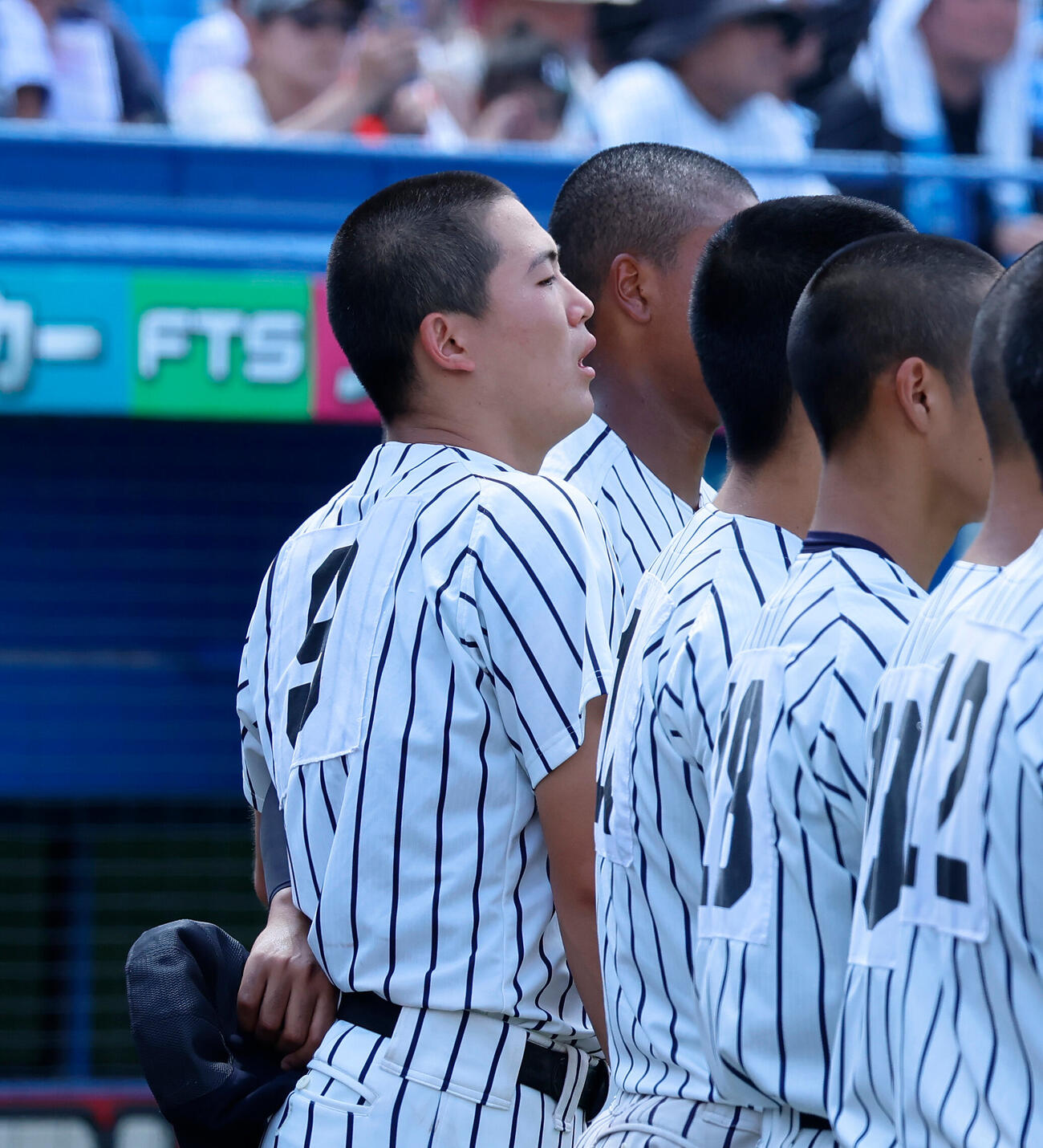 二松学舎大付対帝京　試合後にふらつく帝京・目代龍之介（撮影・山本朝陽）