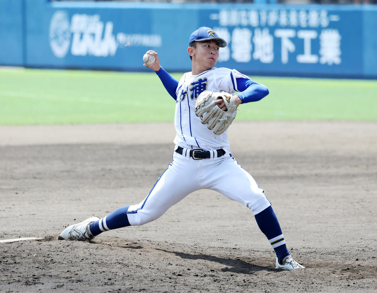霞ケ浦対常総学院　力投する霞ケ浦・稲山幸汰（撮影・鈴木正人）