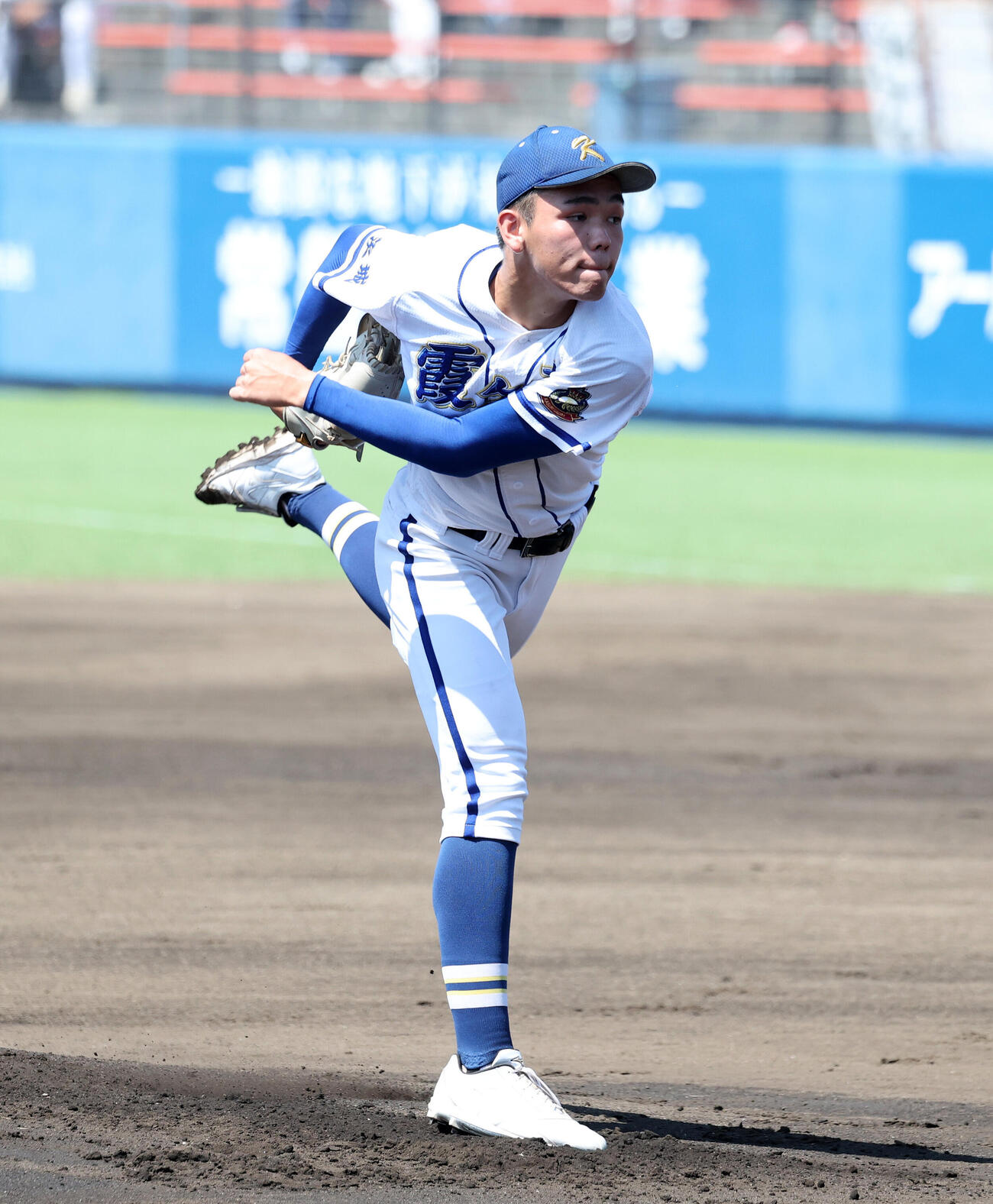 霞ケ浦対常総学院　力投する霞ケ浦先発の小林将大（撮影・鈴木正人）