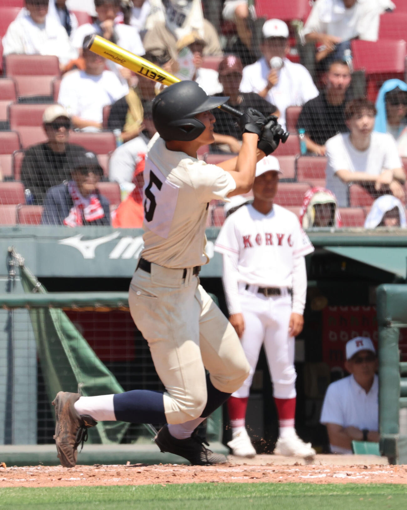 広島商対広陵　4回表広島商無死一、三塁、谷浦和馬は左越えに逆転となる3点本塁打を放つ（撮影・梅根麻紀）