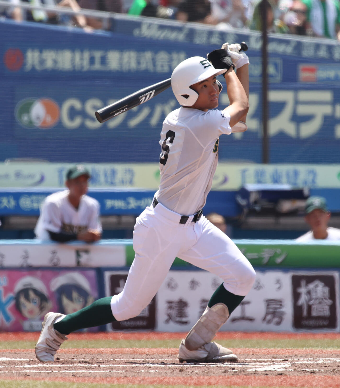 拓大紅陵対専大松戸　1回裏専大松戸1死三塁、高貝規仁は犠飛を放つ（撮影・柴田隆二）