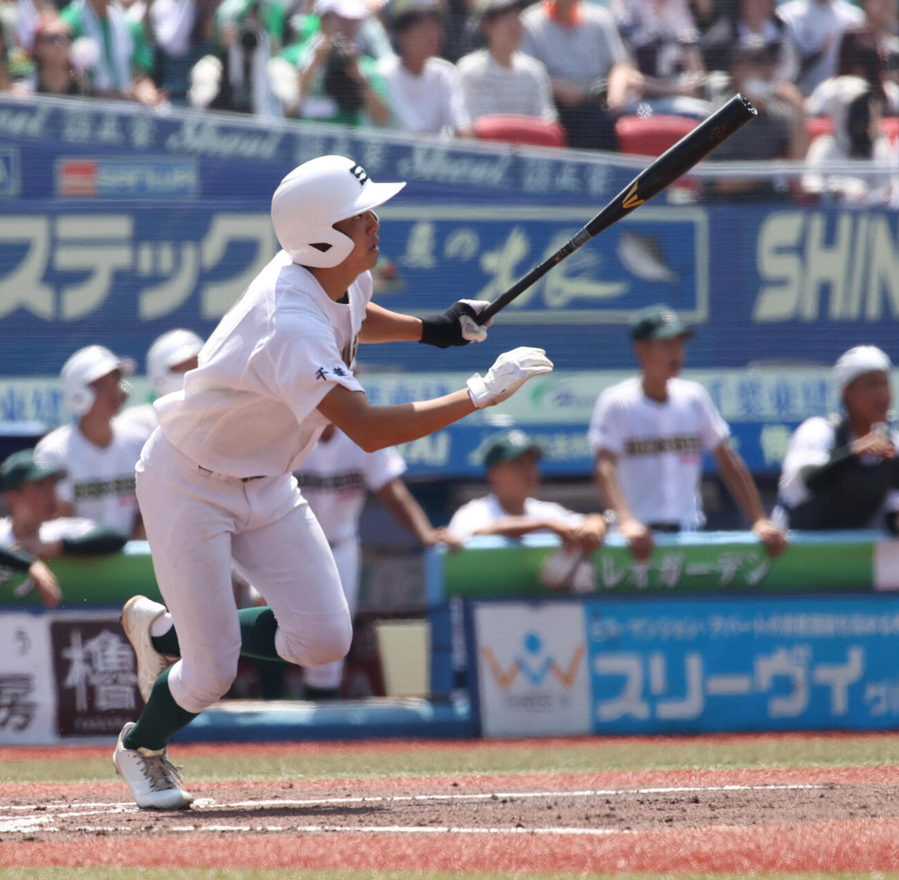 拓大紅陵対専大松戸　1回裏専大松戸無死、石崎翔斗は二塁打を放つ（撮影・柴田隆二）