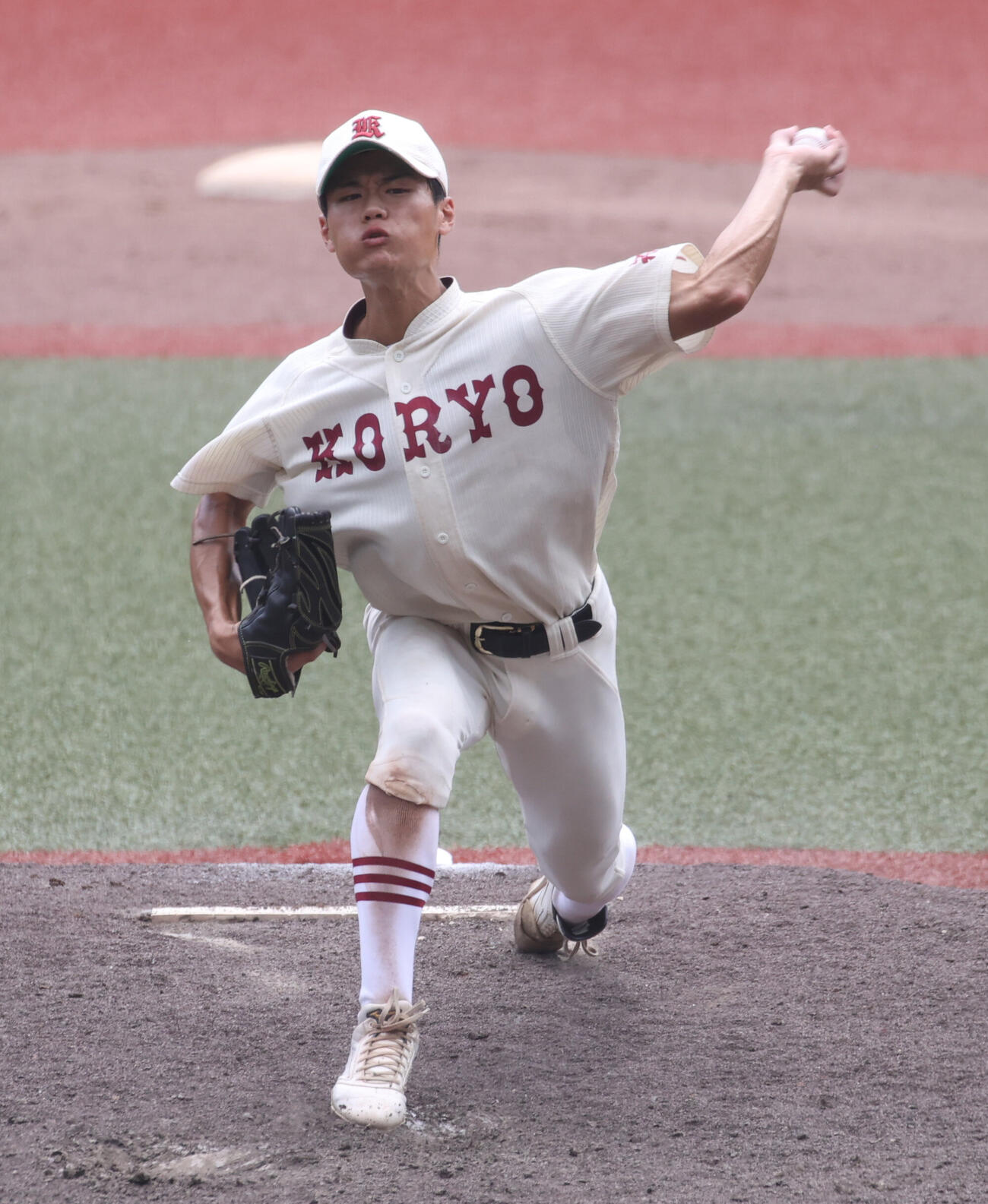 拓大紅陵対専大松戸　7回から登板した拓大紅陵・宮沢和聖（撮影・柴田隆二）
