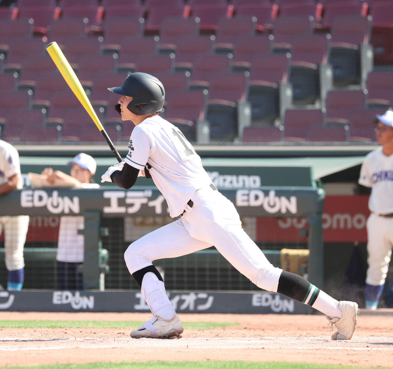呉対福山　8回裏福山2死三塁、岩本大輝は右前に勝ち越しとなる適時打を放つ（撮影・梅根麻紀）
