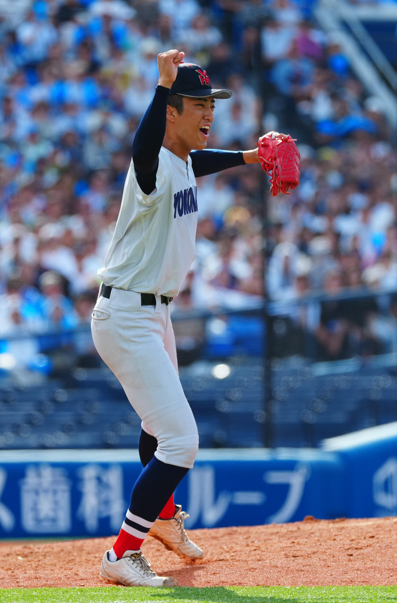 横浜対桐光学園　力投する横浜先発織田翔希（撮影・垰建太）