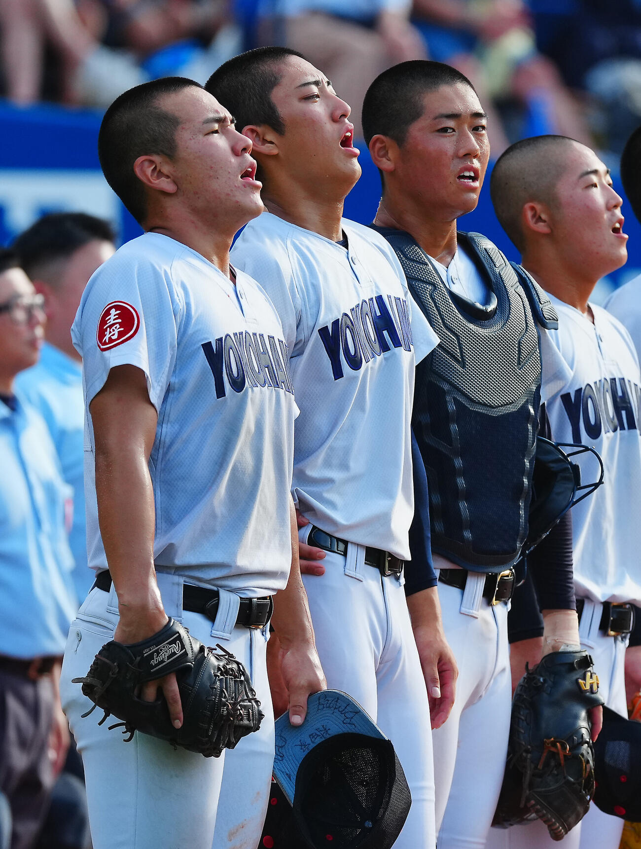 横浜対桐光学園　6回表横浜1死二、三塁、右犠飛を放つ田島陽翔（撮影・垰建太）