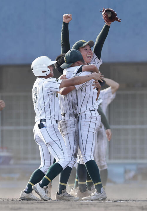 高校野球】箕面学園、延長11回サヨナラ勝ちの劇的決着で創部初の決勝へ