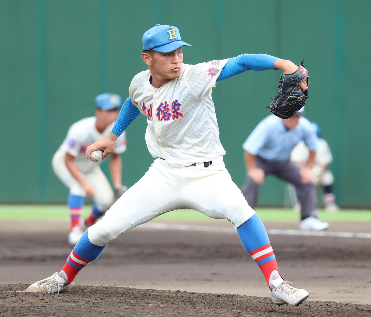 浦和学院対花咲徳栄　先発し力投する花咲徳栄・黒川凌大（撮影・増田悦実）