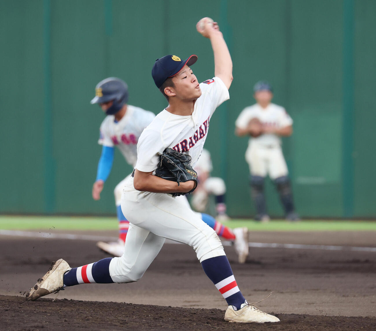 浦和学院対花咲徳栄　浦和学院2番手で登板し力投する佐々木蓮也（撮影・増田悦実）