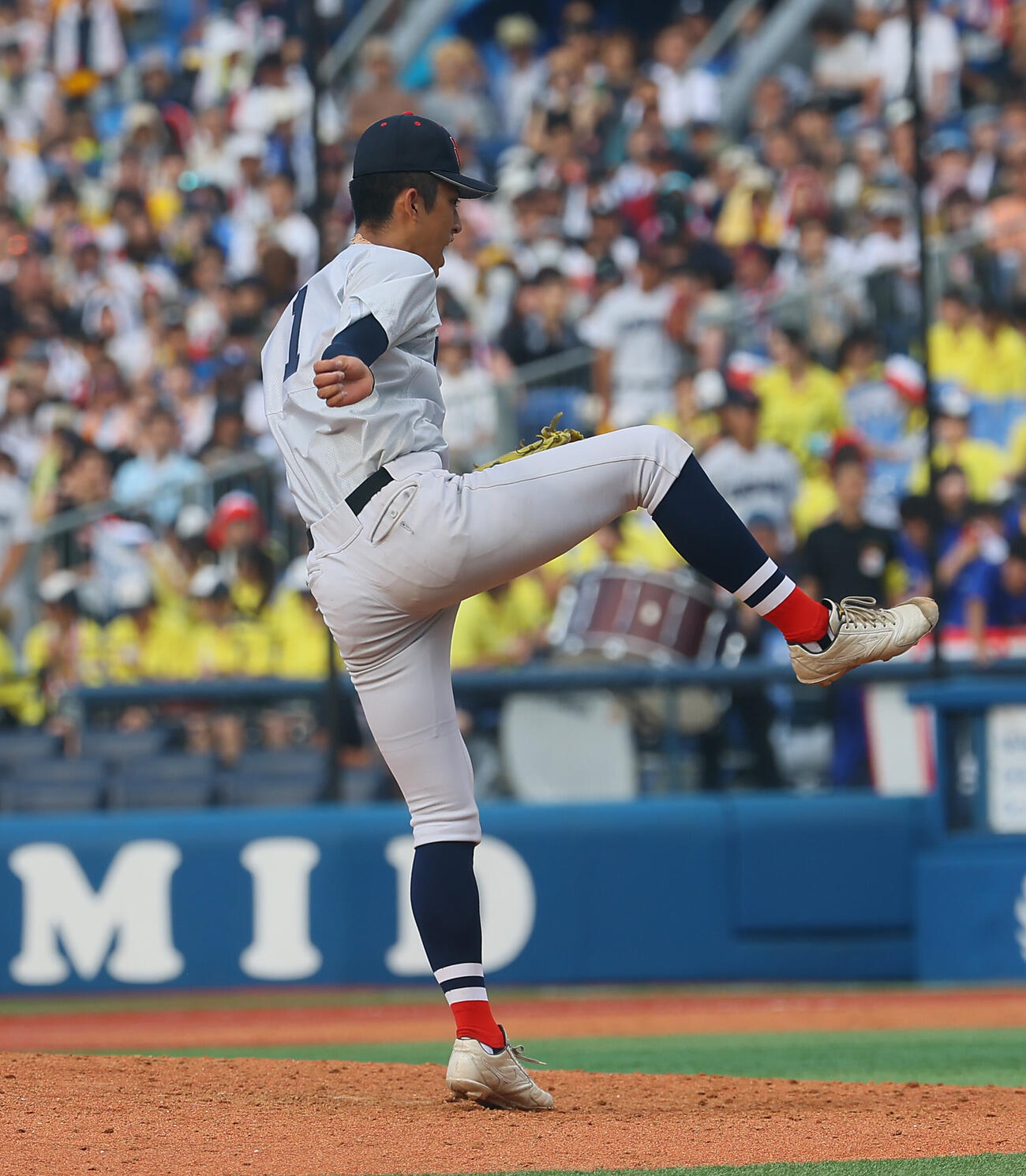 横浜対桐光学園　完投で甲子園出場を決めた織田翔希（撮影・水谷安孝）