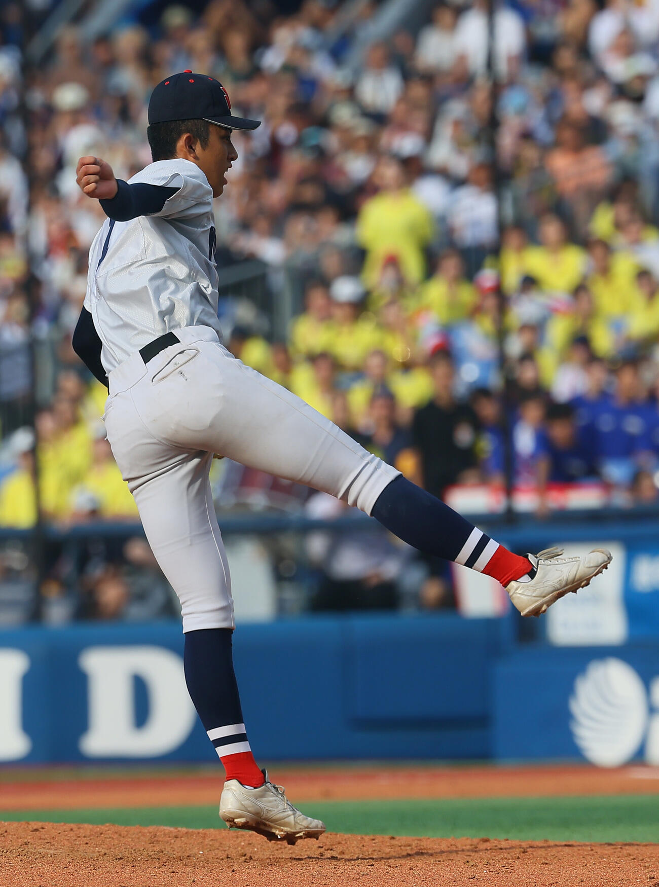 横浜対桐光学園　完投で甲子園出場を決めた織田翔希（撮影・水谷安孝）