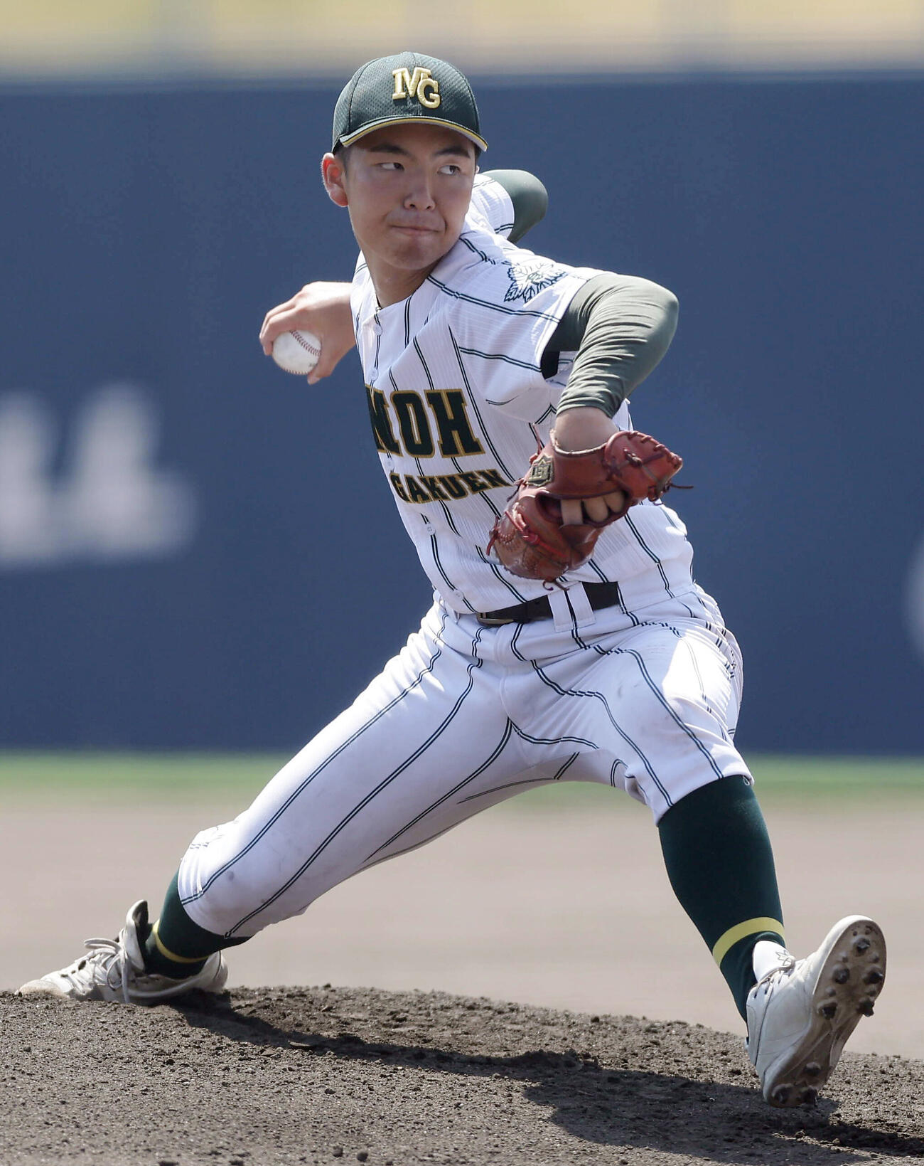 東海大大阪仰星対箕面学園　力投する箕面学園先発の山上敢軌（撮影・前田充）