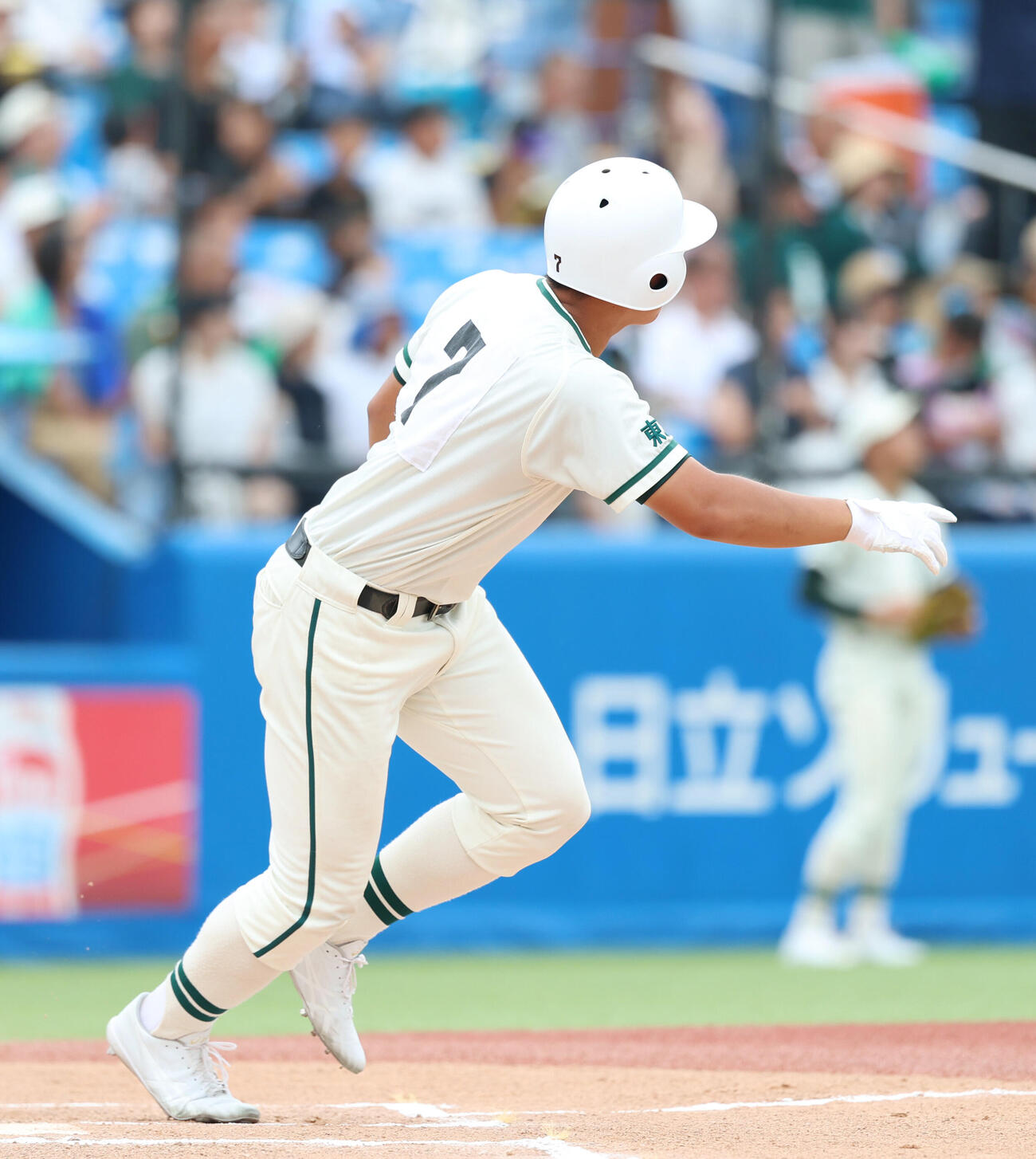 二松学舎大付対関東第一　6回表二松学舎大付2死、本塁打を放つ福和田啓太（撮影・増田悦実）