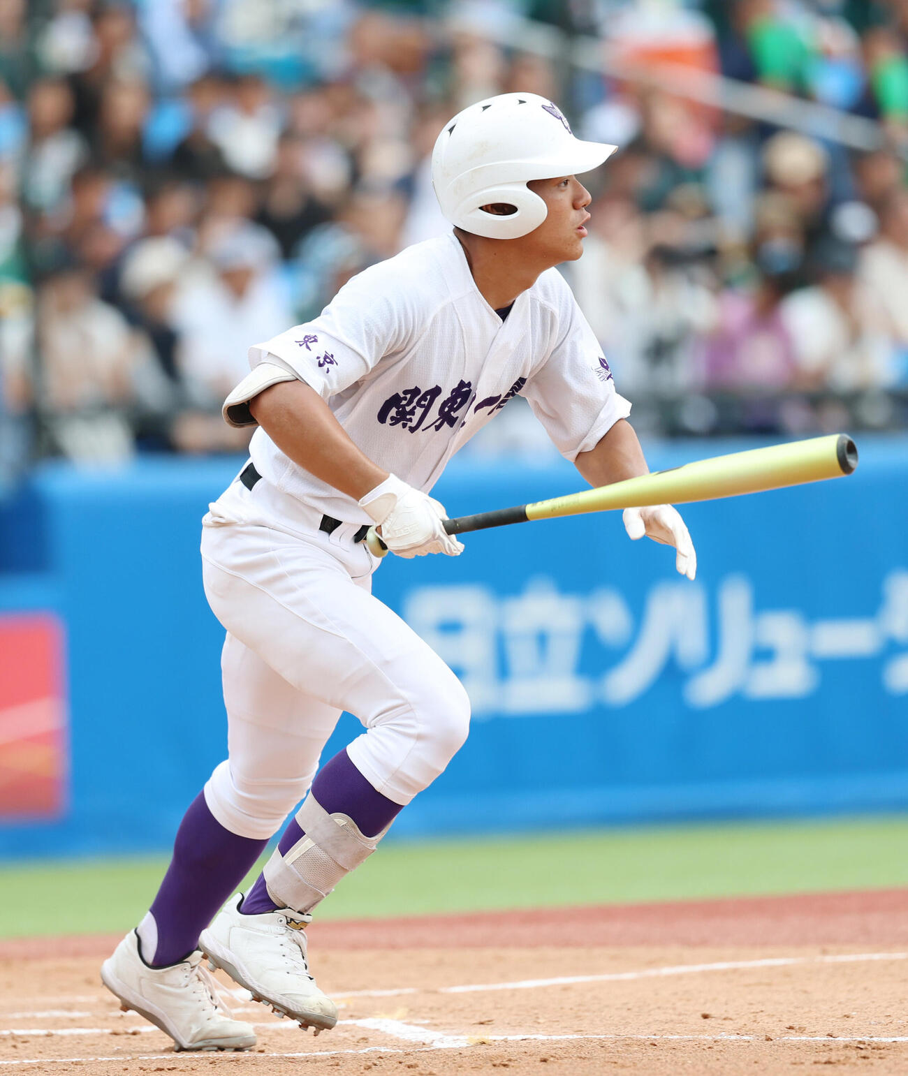 二松学舎大付対関東第一　1回裏関東第一1死一、三塁、適時打を放つ井口瑛太（撮影・増田悦実）