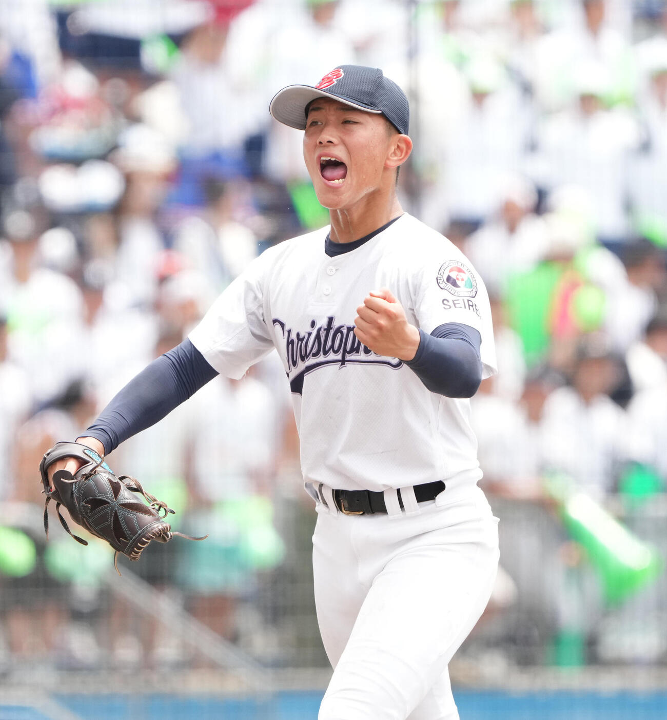 常葉大菊川対聖隷クリストファー　8回表常葉大菊川2死三塁、堀内遥斗を三振に仕留めほえる聖隷クリストファー先発の高部陸（撮影・森本幸一）