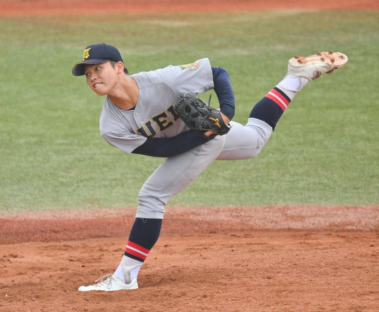 東北対仙台育英　仙台育英先発で力投する古川諒弥（撮影・滝沢徹郎）
