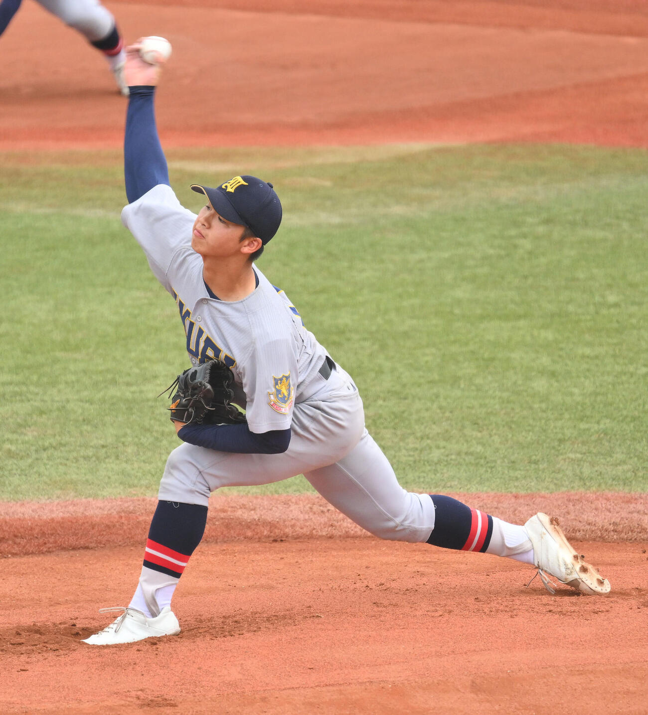 東北対仙台育英　仙台育英先発の古川諒弥（撮影・滝沢徹郎）