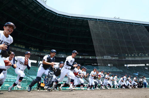 【甲子園】代表校の甲子園練習開始　トップバッターは兵庫・社　15分間