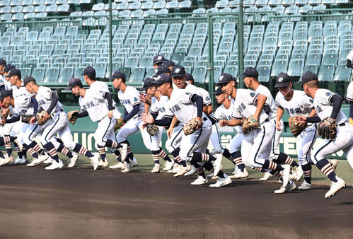 【甲子園】２年連続４度目高川学園・松本監督「本当に来る度に新鮮な気持ち」守備に力点置き練習