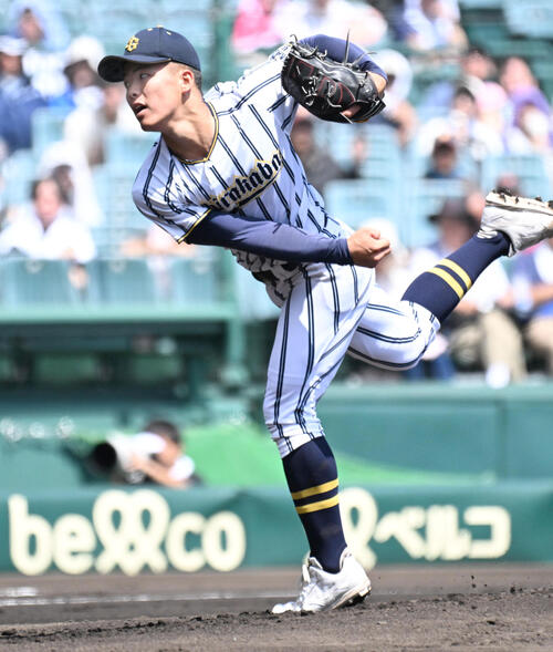 白樺学園対東日本国際大昌平 白樺学園先発の村端勇心(撮影・石井愛子)