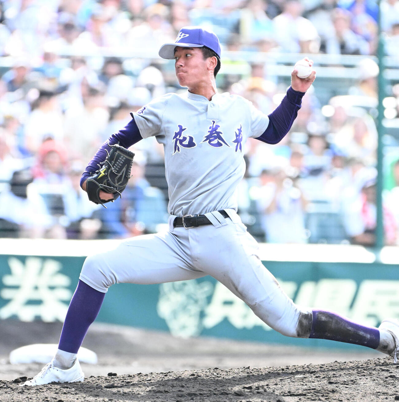 新田対花巻東　花巻東先発の萬谷堅心（撮影・石井愛子）
