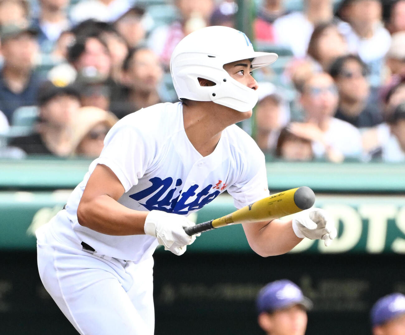 花巻東対新田　5回裏新田1死二、三塁、木下春空は中犠飛を放つ（撮影・石井愛子）