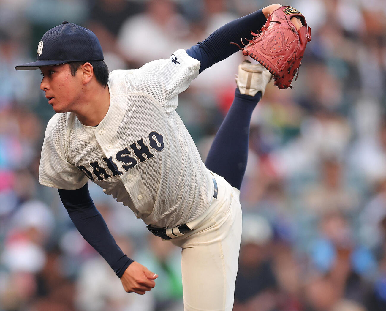 英明対大分商　先発登板で力投する大分商・米田泰志（撮影・河田真司）